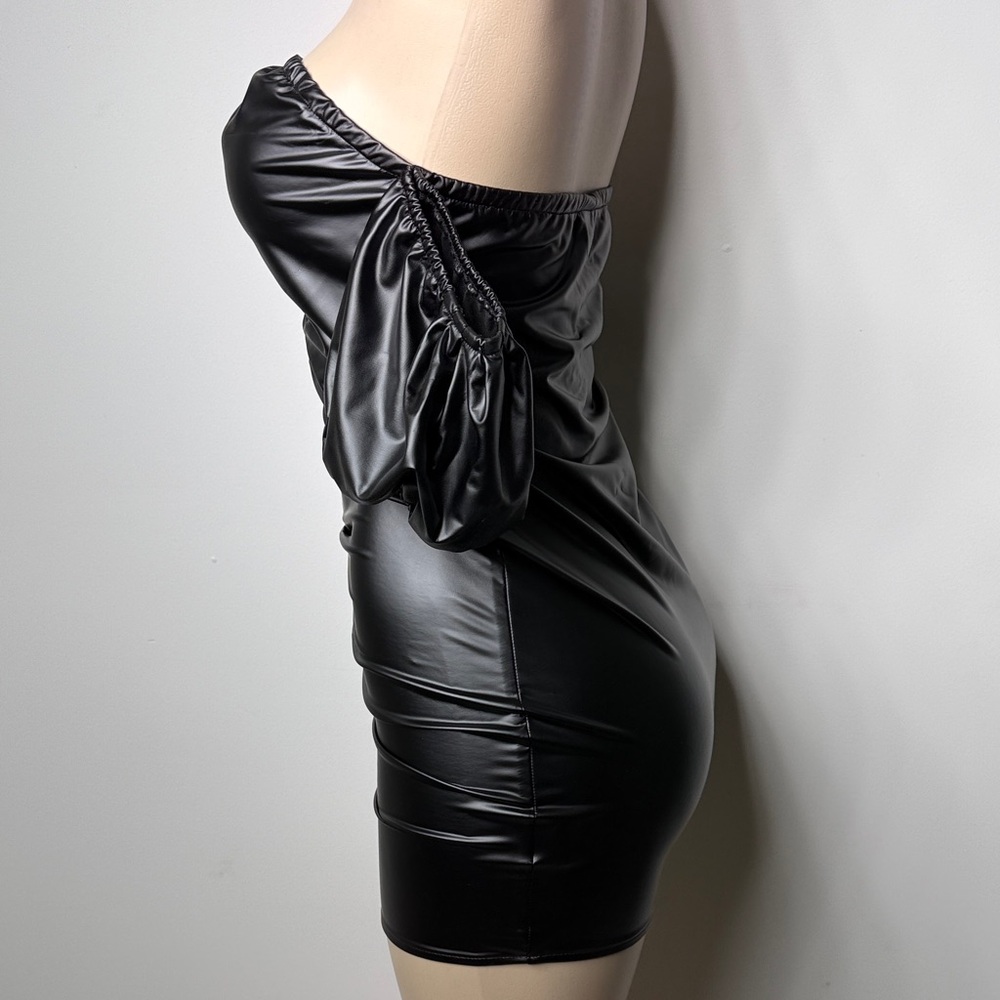 Strapless Black Faux Leather Ruched Mini Dress with Front Zip NWOT - Picture 4 of 7